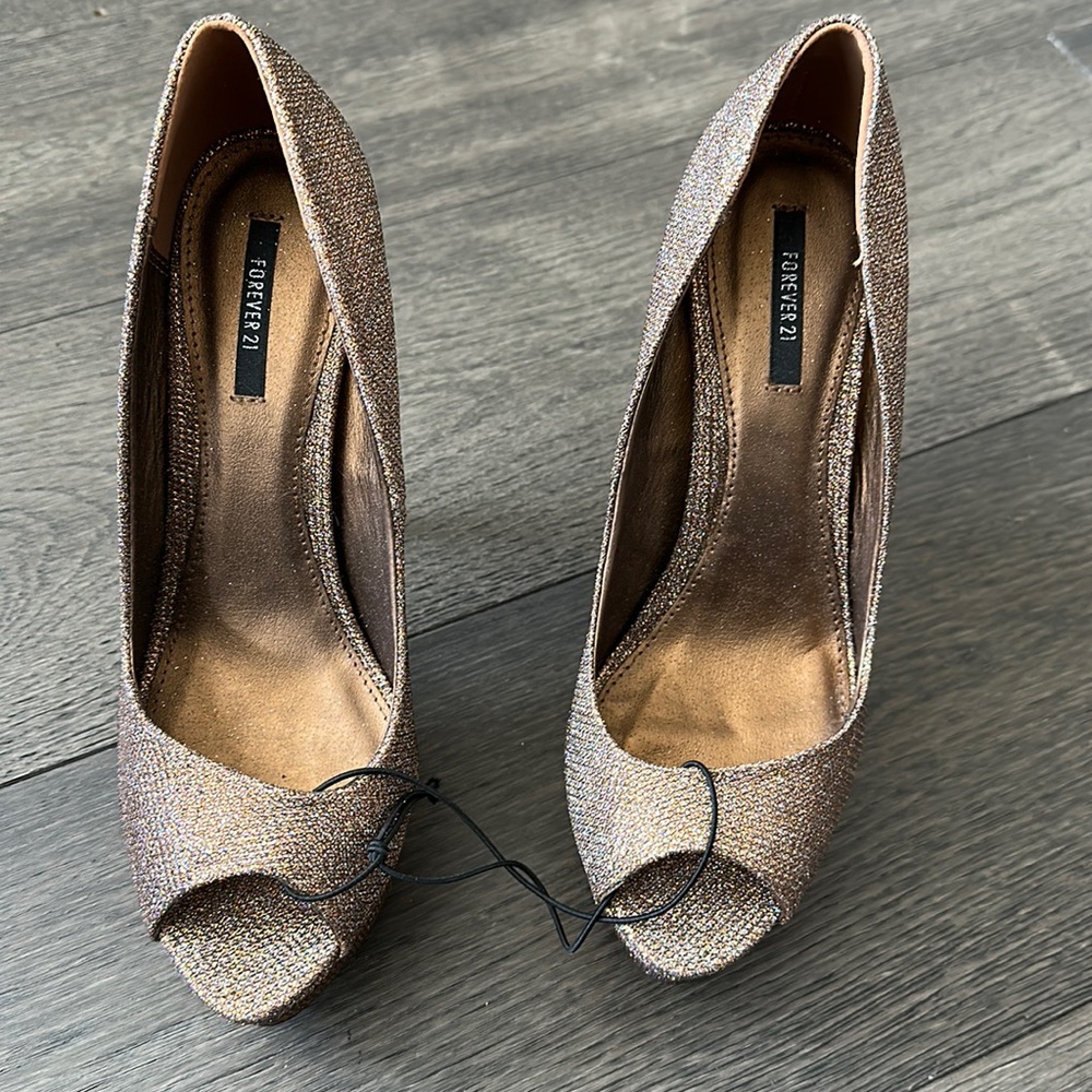Forever 21 spike heeled sparkle shoes NWT